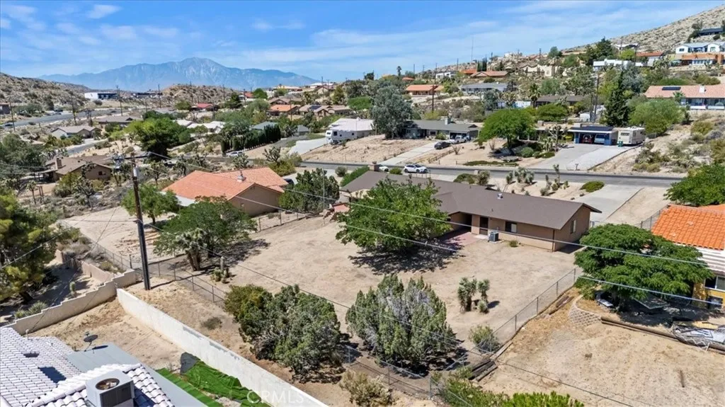 7575 Whitney Avenue, Yucca Valley, California 92284 home-pic-63